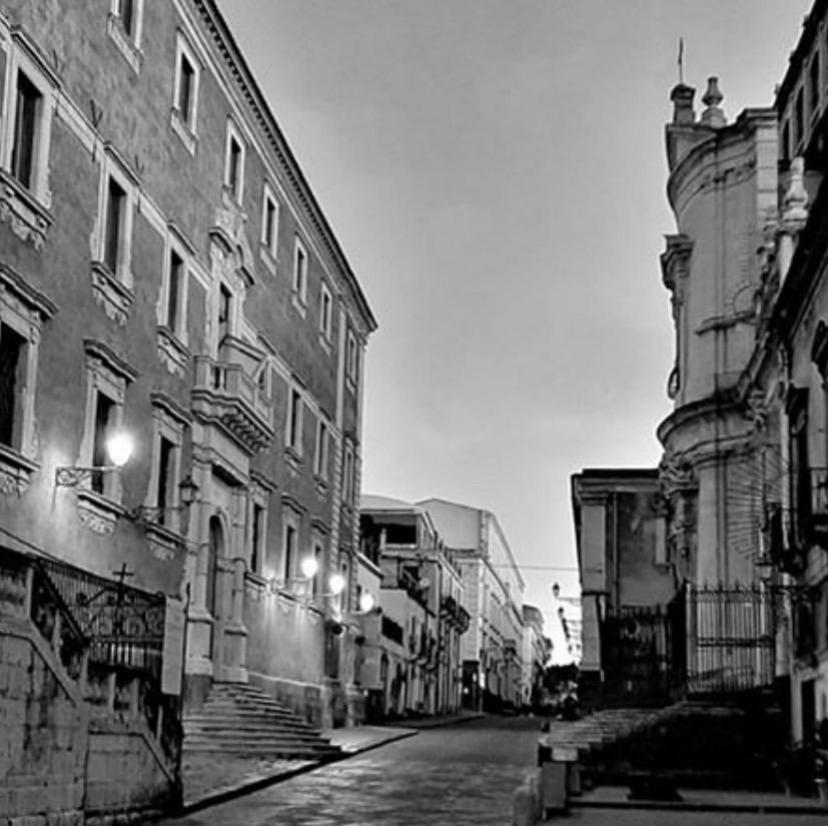 Casa Pirandello Apartment คาตาเนีย ภายนอก รูปภาพ