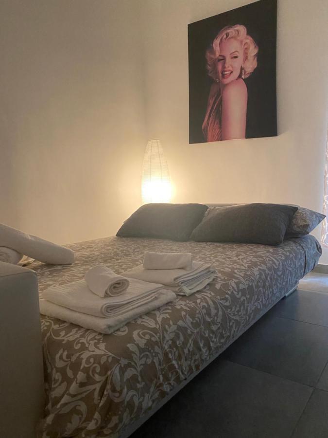 Casa Pirandello Apartment คาตาเนีย ภายนอก รูปภาพ